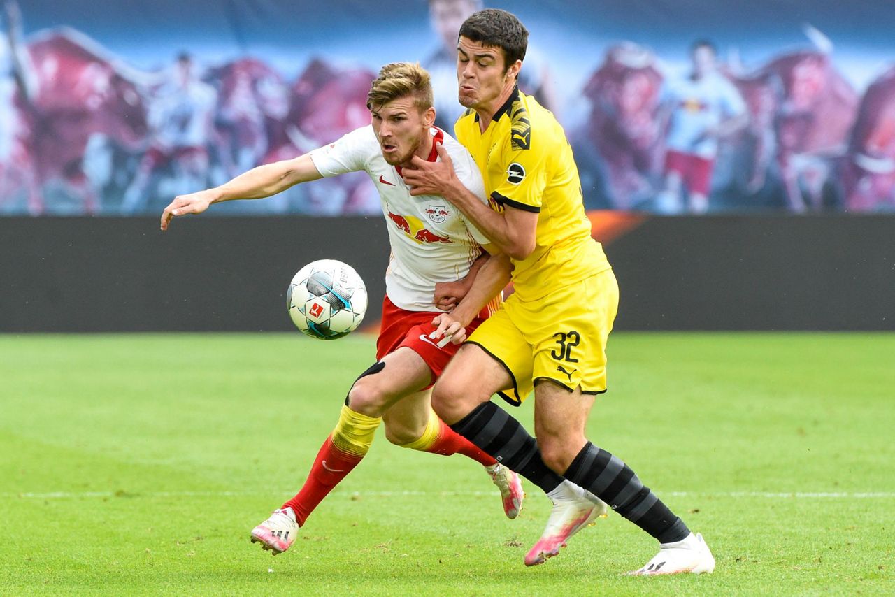 US youngster Reyna sets up goal on 1st start for Dortmund