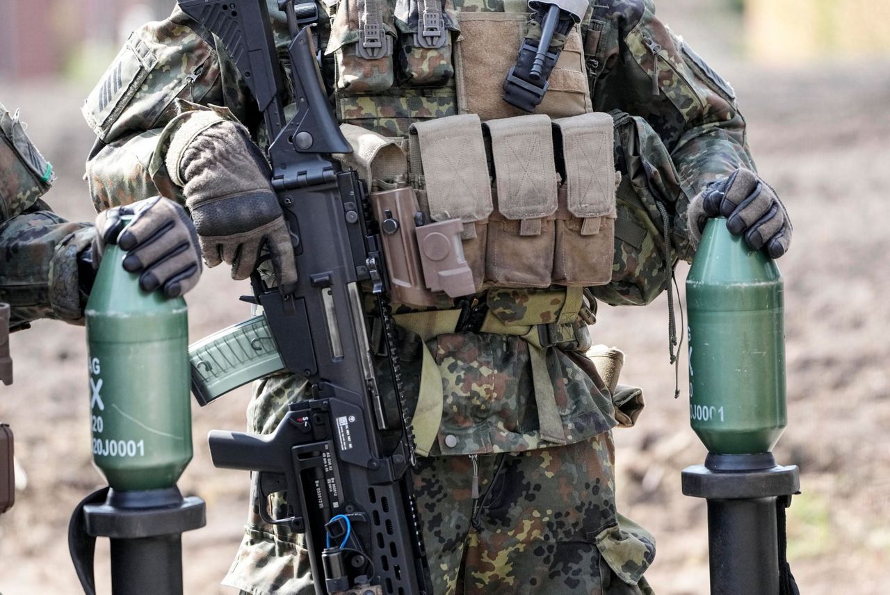 German arms industry seeks clarity on Ukraine weapons orders