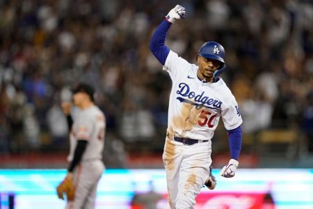 Jarlin Garcia Ball to Cody Bellinger, 07/21/2022