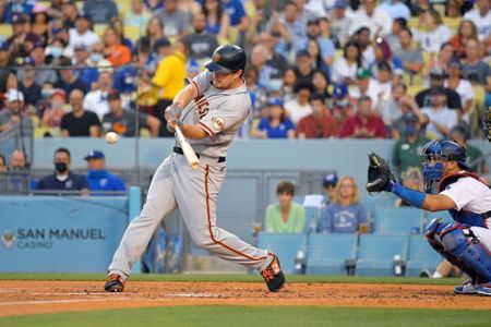 Giants rally in 9th for 2nd straight night to beat Dodgers