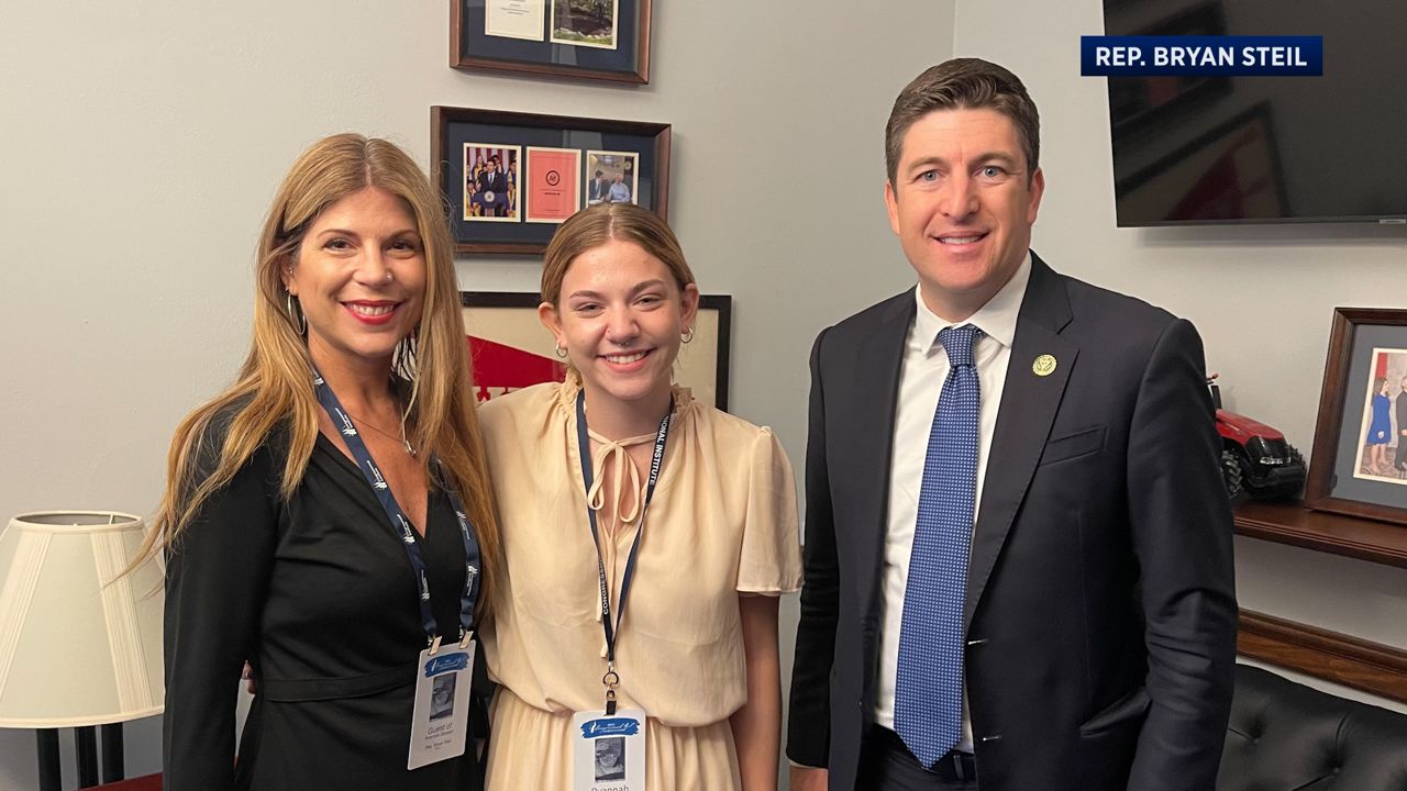 Wisconsin teen's art displayed in the U.S. Capitol