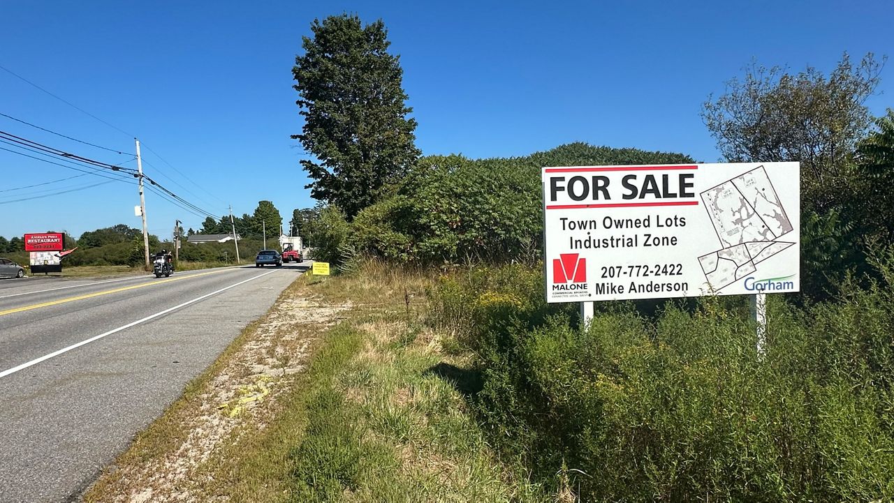 Amazon hopes to build distribution warehouse in Gorham