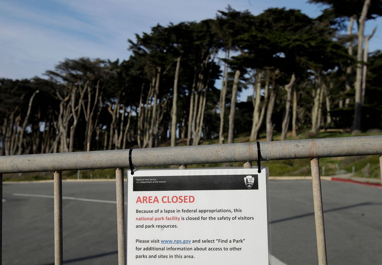 National parks struggle to stay open, safe during shutdown