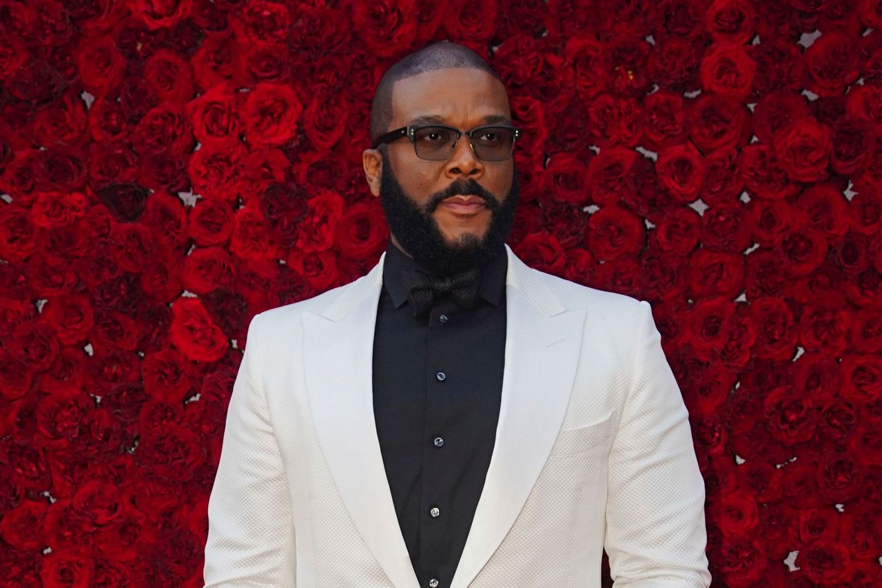 Hollywood A-list hits red carpet at Tyler Perry's new studio