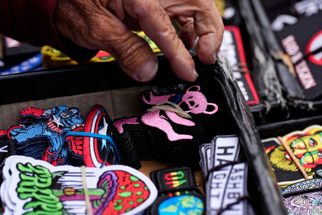 The Grateful Dead toasts its 60th with concerts at San Francisco's ...
