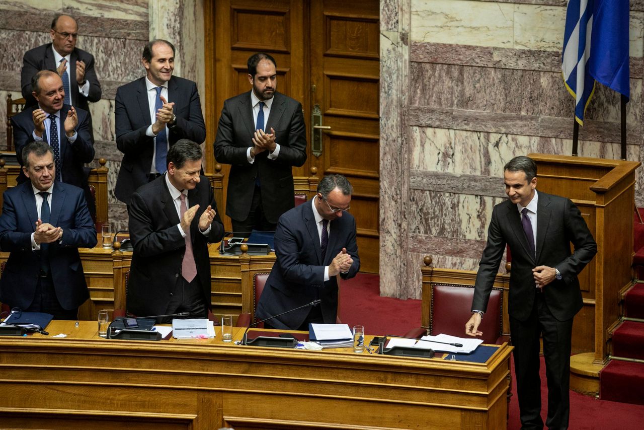 Greece Parliament to back ambitious budget