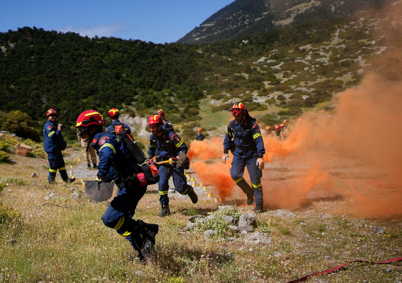 Greece boosts special firefighting units to cope with its growing heat risk