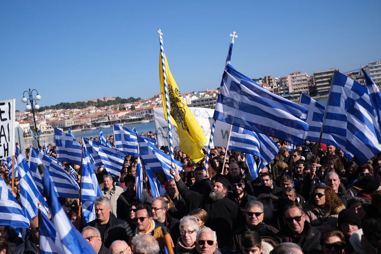 Свободное население греции. Протест. Mass protests in Greece. Greeks protest. Greece 1 May protest.