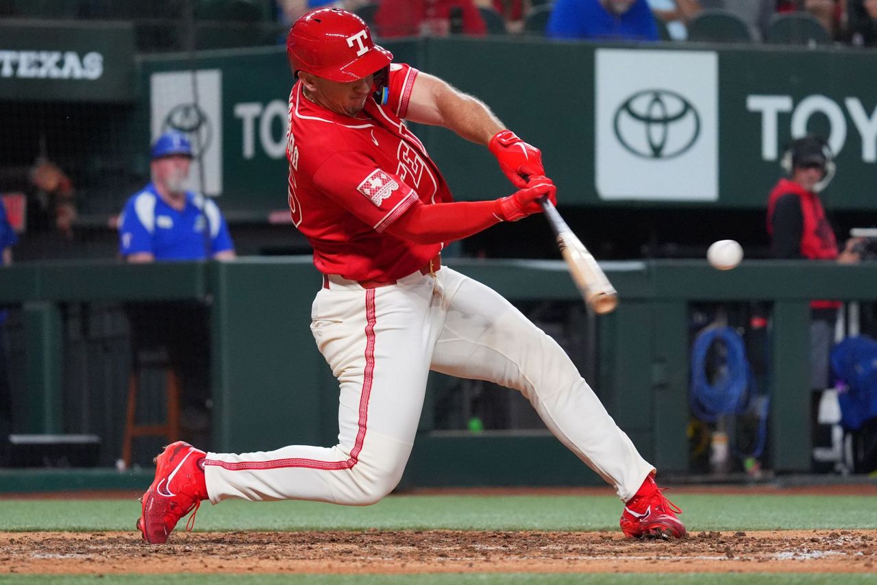 Corey Seager hits a 2-run homer in his Rangers return, snapping an 0 ...
