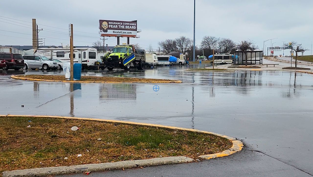 WisDOT removes 'abandoned' property, vehicles from Milwaukee park and rides