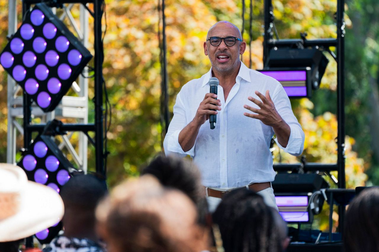 Kamala Harris says hip-hop is 'the ultimate American art form' as she ...