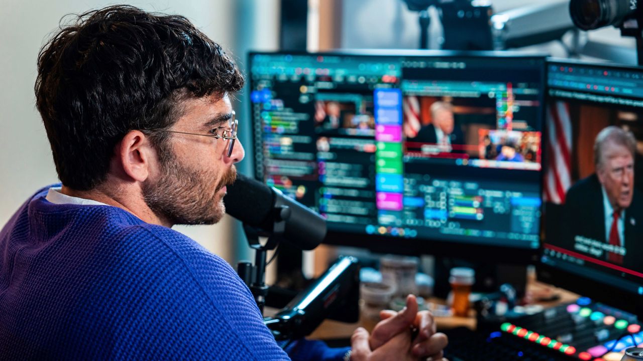 An undated photo provided by Mauricio Miranda shows Turkish American online streamer Hasan Piker who was detained and questioned at O'Hare International Airport in May 2025 after his flight from Paris landed in Chicago. (Mauricio Miranda via AP)