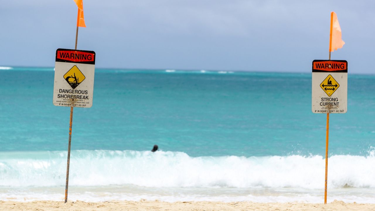 Around 8 a.m. on Monday, a lifeguard was posting no swimming signs along the shoreline near Ke Iki Beach when he heard people yelling for help and saw people in trouble in the ocean. (Getty Images)