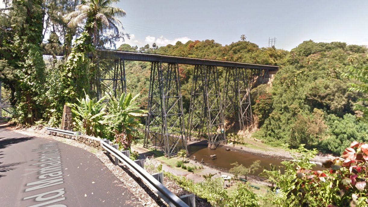 Hakalau Stream Bridge (Google Street View)