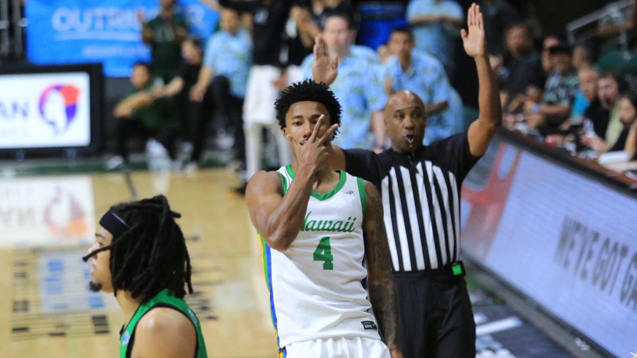 'Big Fish' Johnson, Hawaii basketball chomp Manhattan
