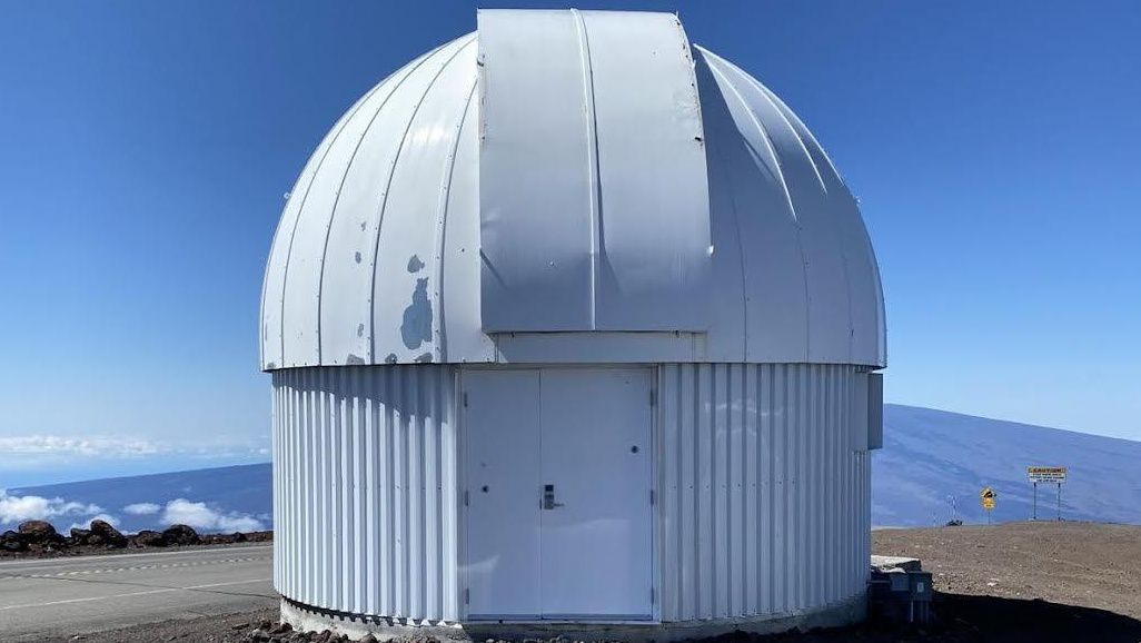 The now decommissioned Hōkū Keʻa Observatory on the summit of Maunakea. (Photo courtesy UH)