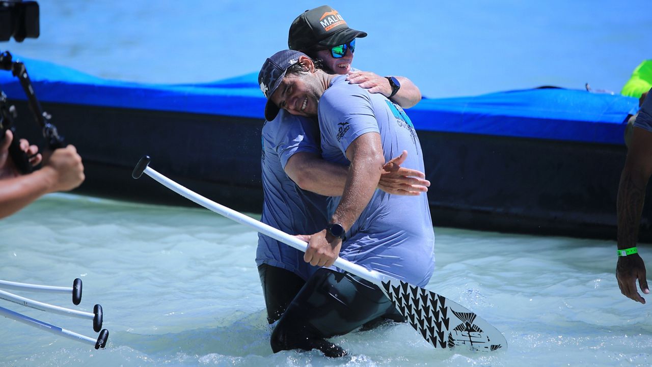 Tahiti's Shell Va'a wins 1st Molokai Hoe held in 5 years