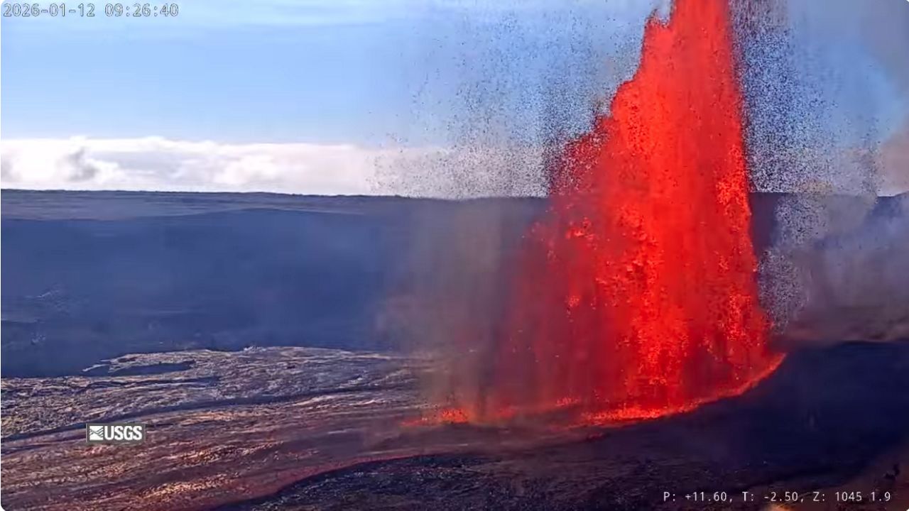 Kīlauea Volcano Eruption Continues Into 2025, image size:1280x720