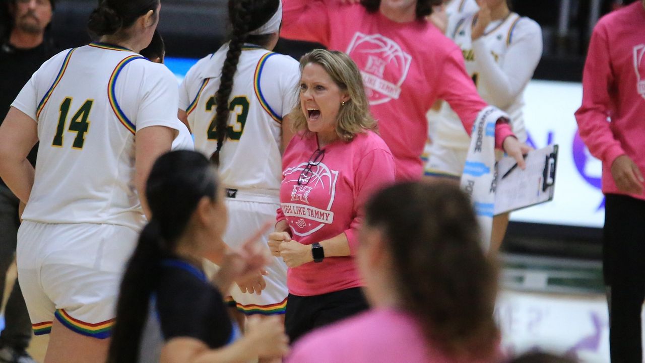 Hawaii women’s basketball team locks down UC San Diego for 14th straight win