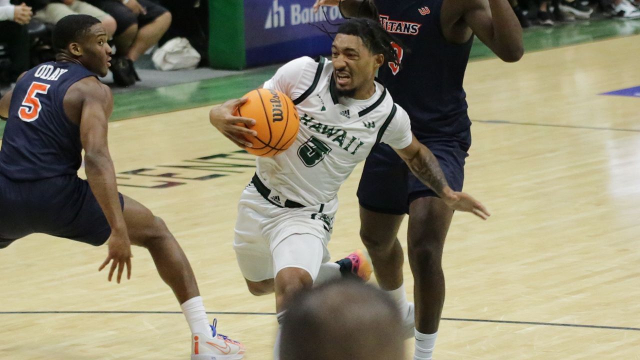 Hawaii basketball logs first Big West win at Bakersfield