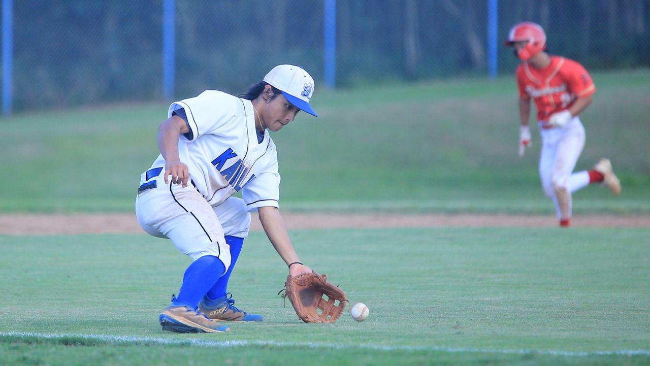 Kailua baseball scratches out runs on Roosevelt to clinch OIA East top seed