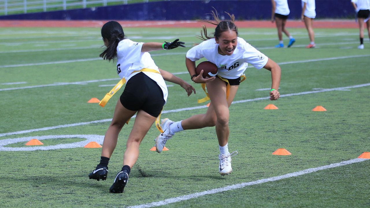 Seattle Seahawks put on flag football clinics for Hawaii high school girls