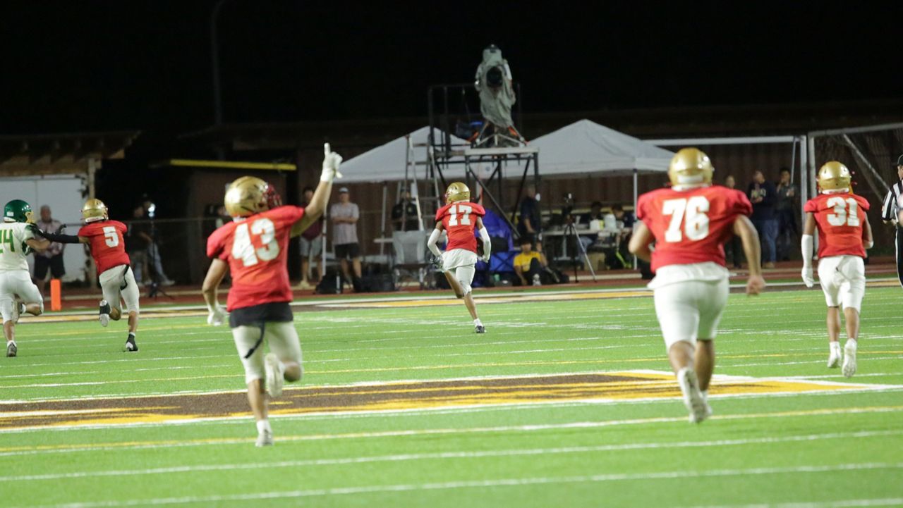 roosevelt-beats-kaimuki-for-oia-division-ii-football-title