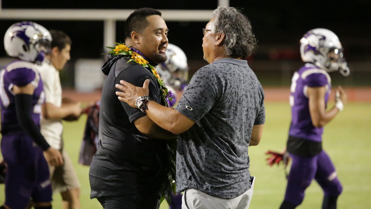 Damien wins ILH title with controversial finish over Iolani