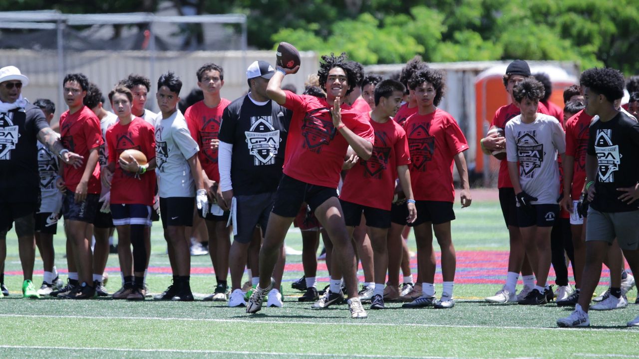 Jesse Sapolu, June Jones impressed by talent at GPA camp