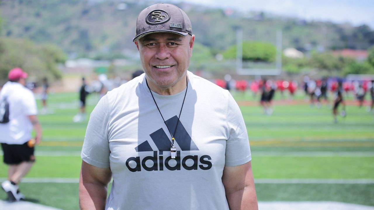 Jesse Sapolu, June Jones impressed by talent at GPA camp