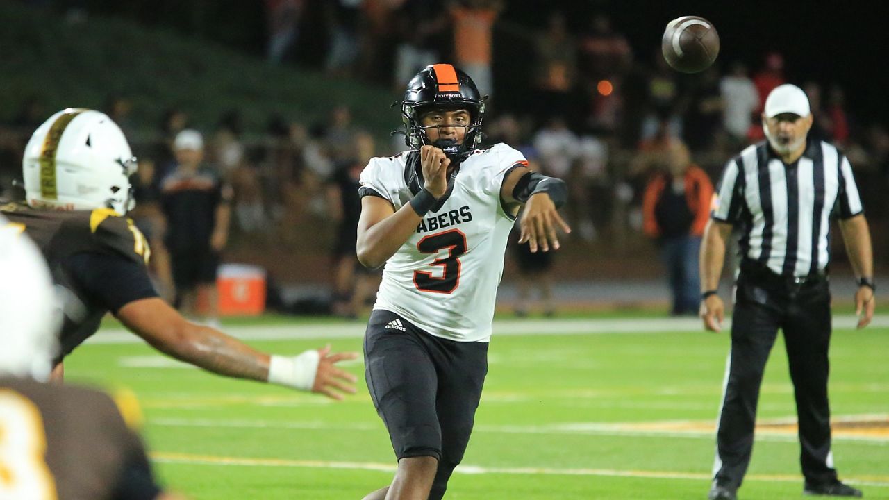 Former Campbell star QB Jaron-Keawe Sagapolutele leaves Oregon for Cal