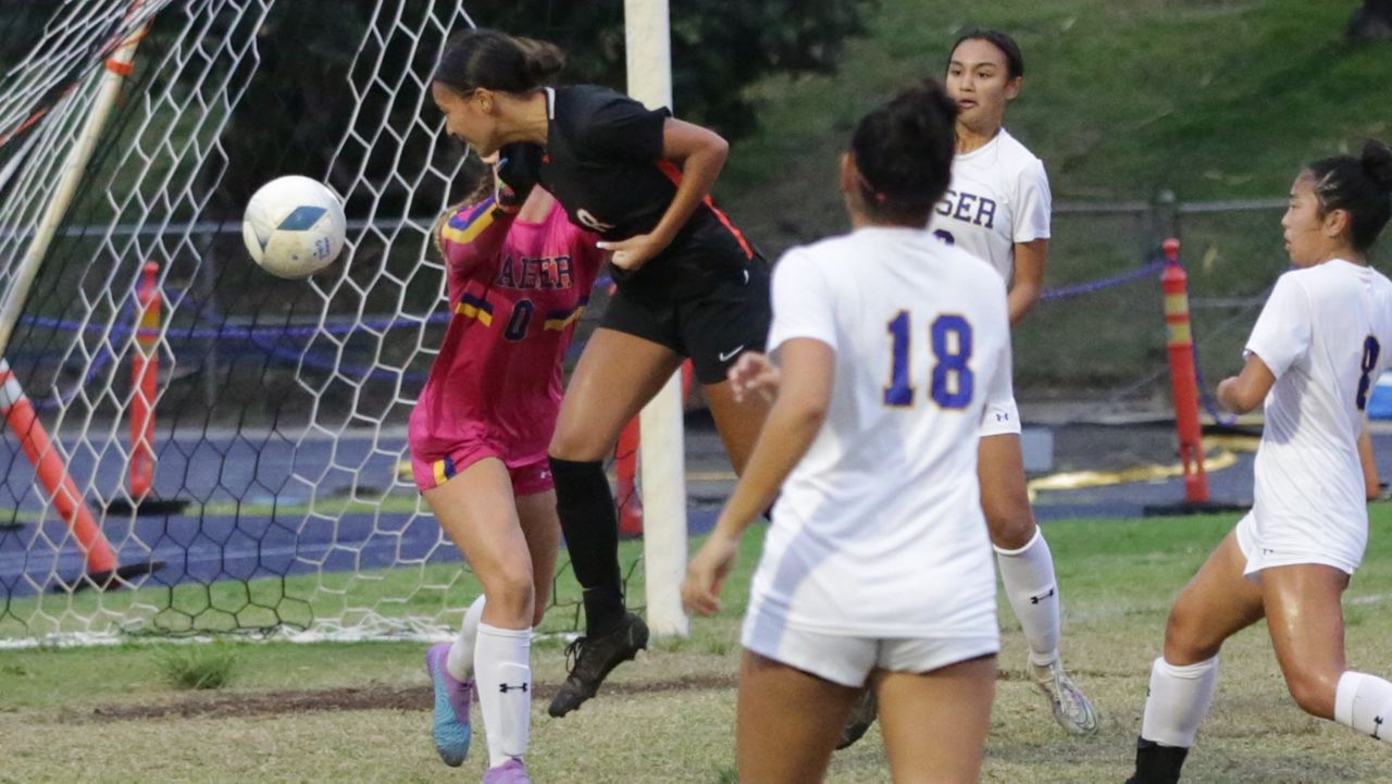 Campbell senior Kaelyn Jaentsch headed in the game-winning goal on a cross from Ava Rose Whitmer in the first half of Tuesday's OIA Division I soccer quarterfinal at Moanalua.