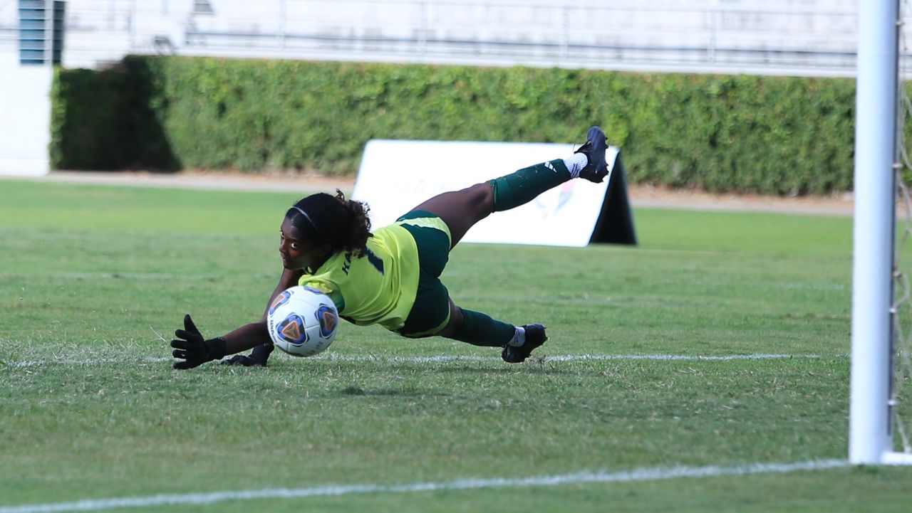 Hawaii freshman goalkeeper Kennedy Justin was pressed into service against Utah State on Sunday with starter Brianna Chirpich dealing with a season-ending injury.