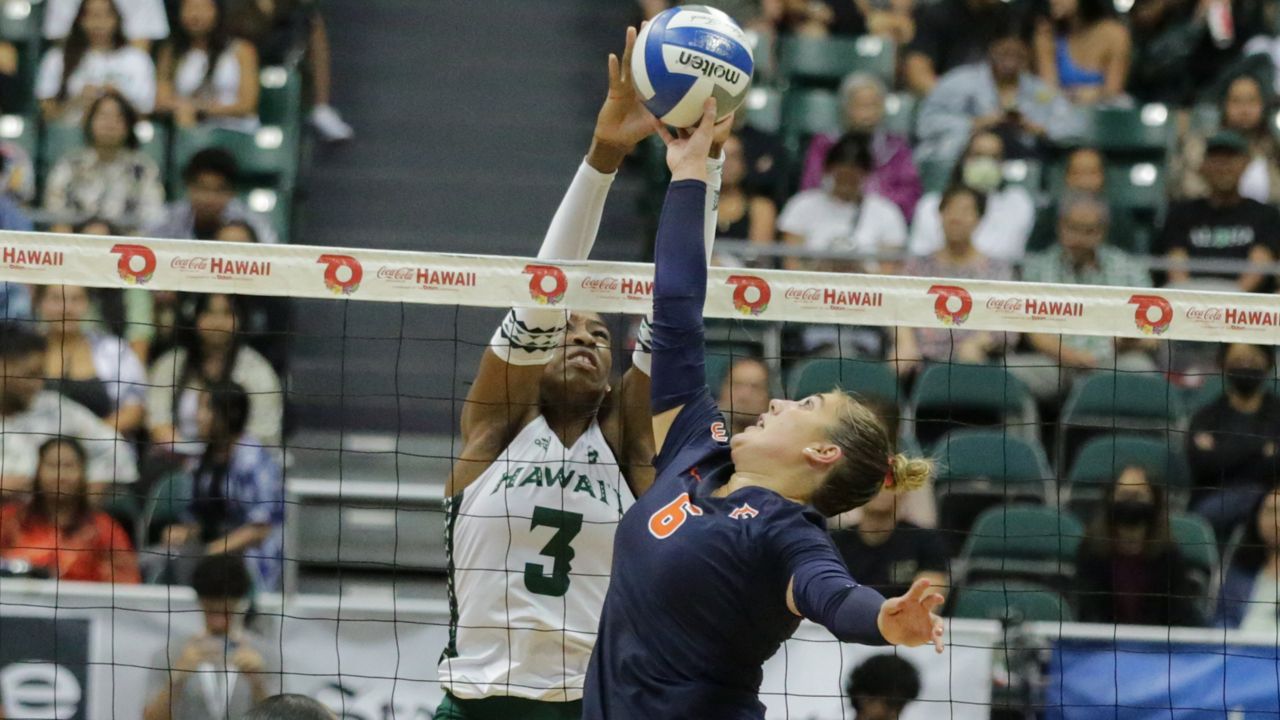 Hawaii middle Amber Igiede, seen against Cal State Fullerton in October, will be among the six seniors traditionally honored after Saturday night's match against Long Beach State.