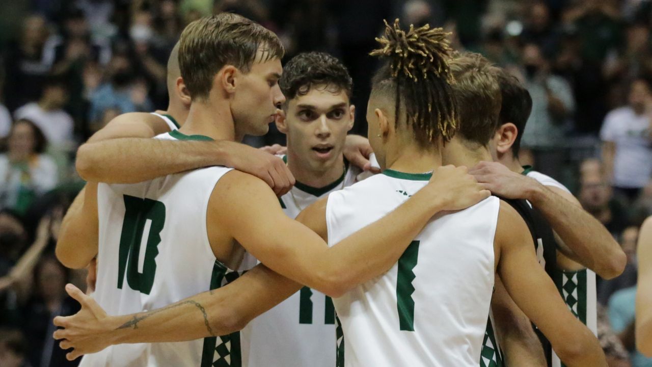 Once Dimitrios Mouchlias (center) and Hawaii settled in, the Rainbow Warriors were able to put away UC San Diego in four sets on Friday night.