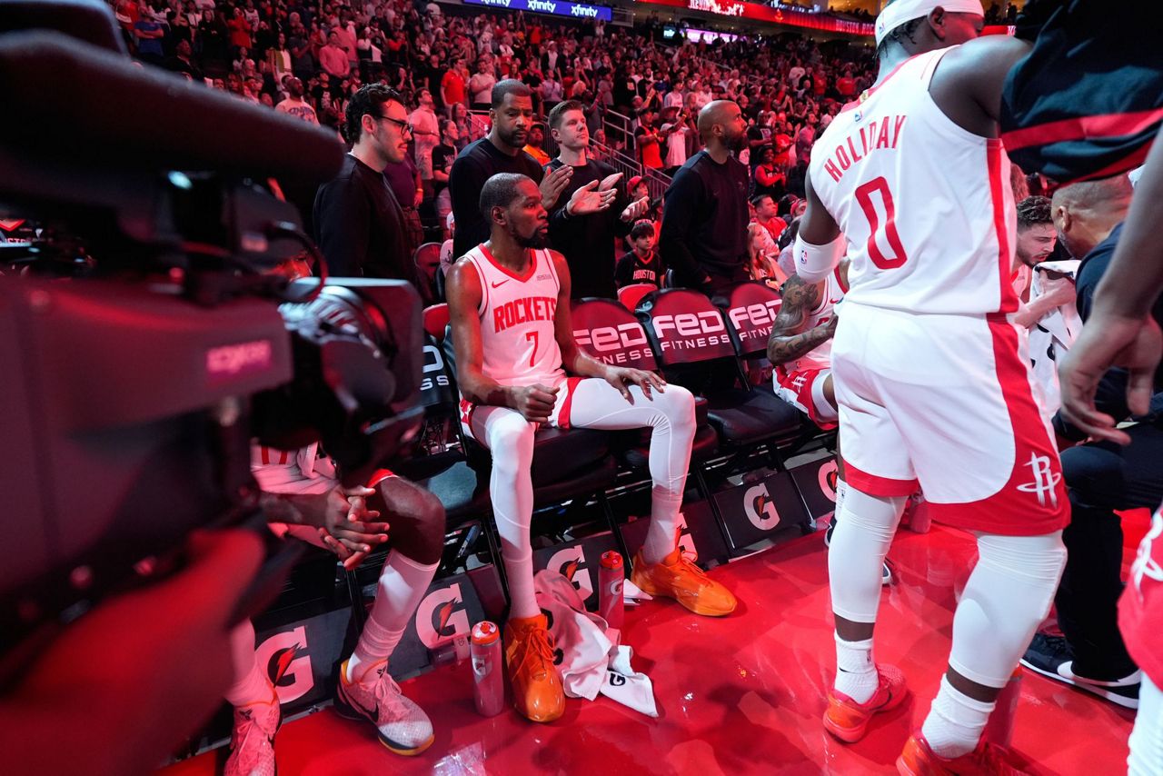 Kevin Durant passes Michael Jordan for No 5 on NBA scoring list in ...