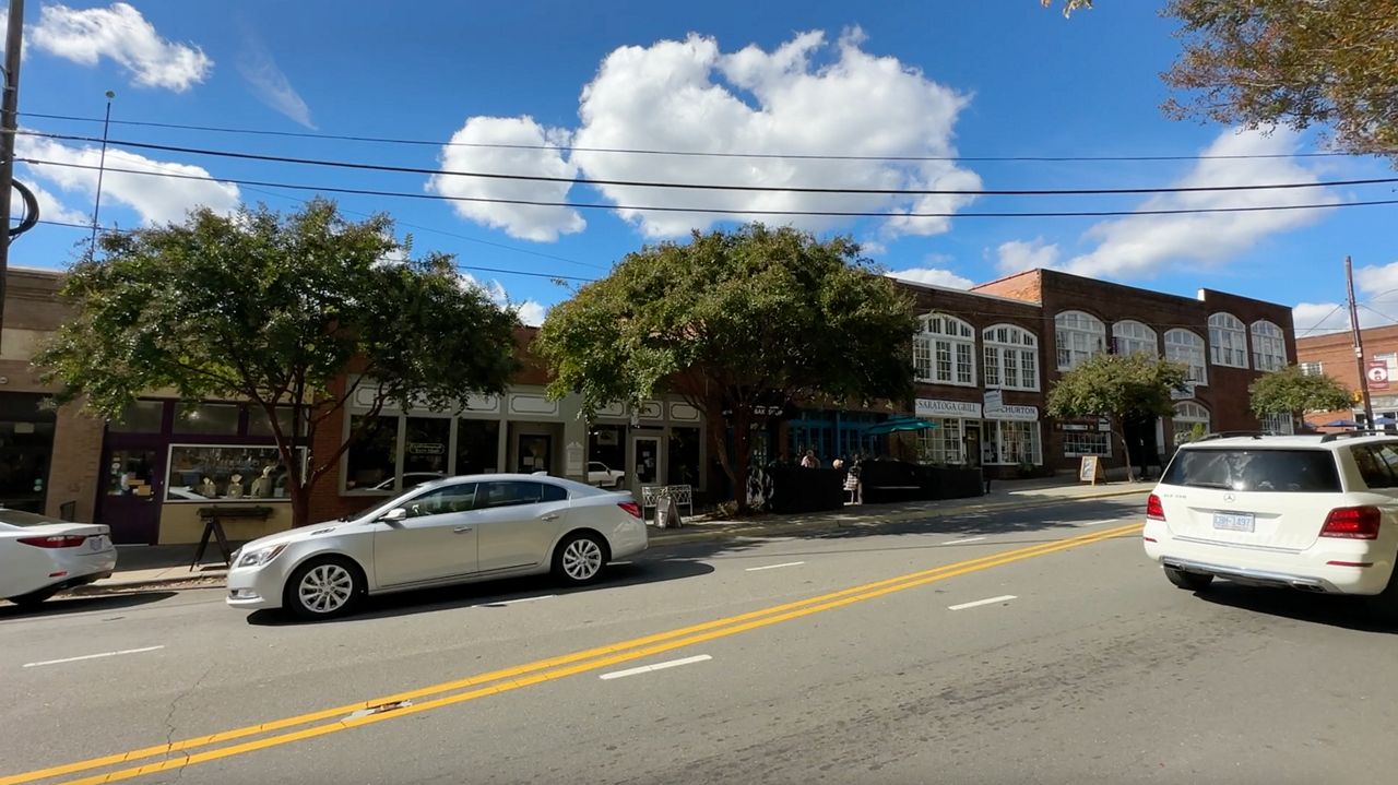 It was business as usual in downtown Hillsborough shortly after the "boom" was reported. (Spectrum News 1/Kyleigh Panetta)