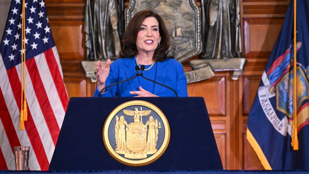 governor kathy hochul