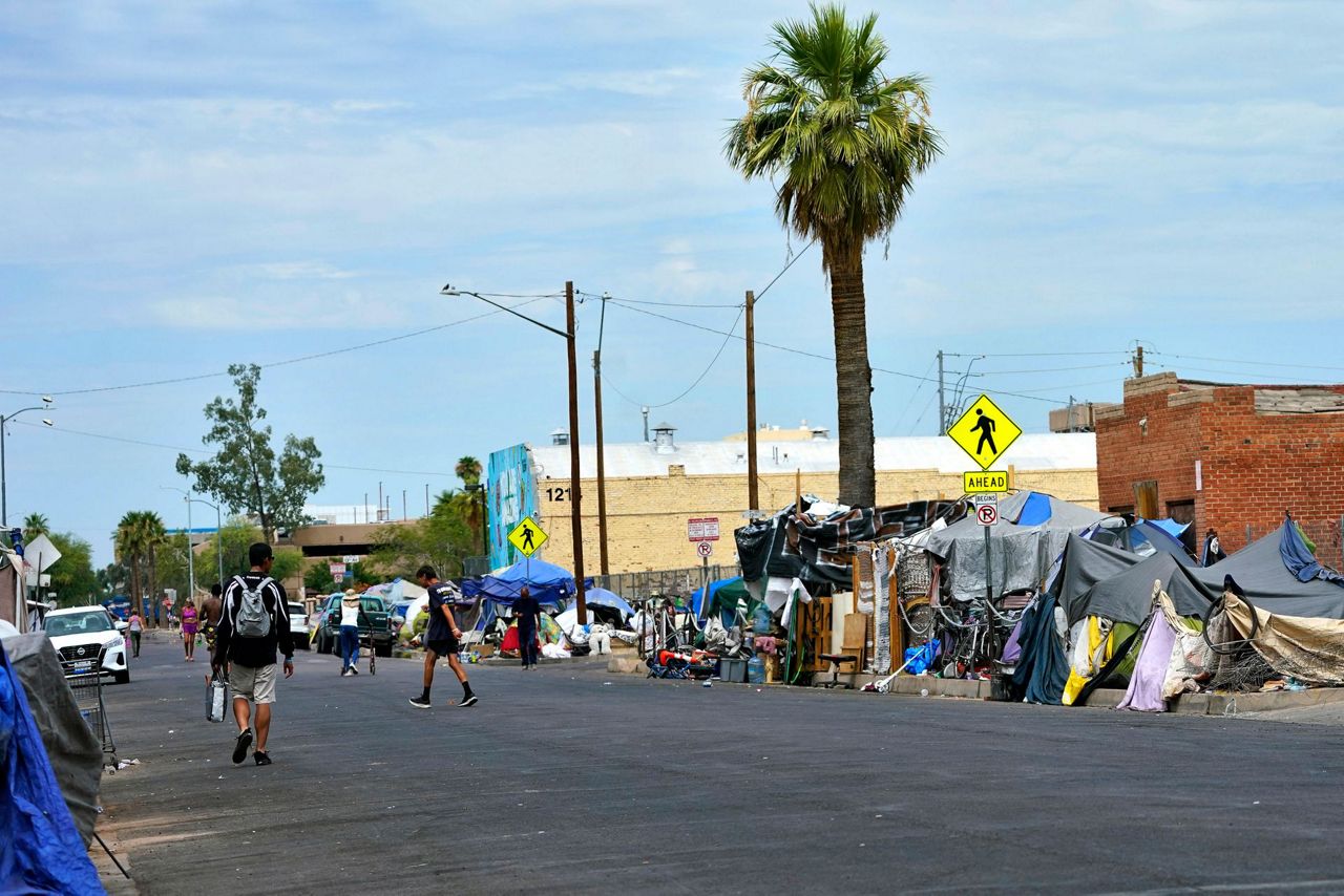 Homeless struggle to stay safe from record high temperatures in ...