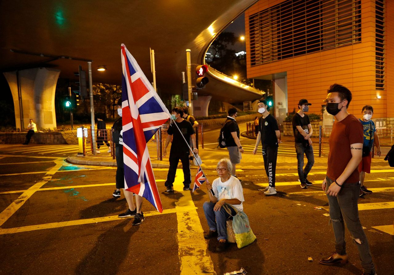 Hong Kong protesters aim to take message to mainland Chinese
