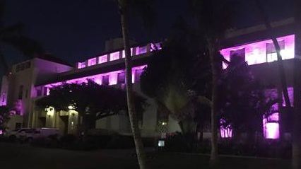 Honolulu Hale illuminated in purple in recognition of International Overdose Awareness Day. (Photo courtesy of the Office of Mayor Rick Blangiardi)