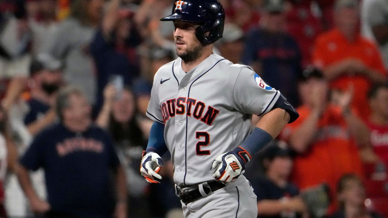 Bergman hits slam and Astros rout Cards and Wainwright 14-0