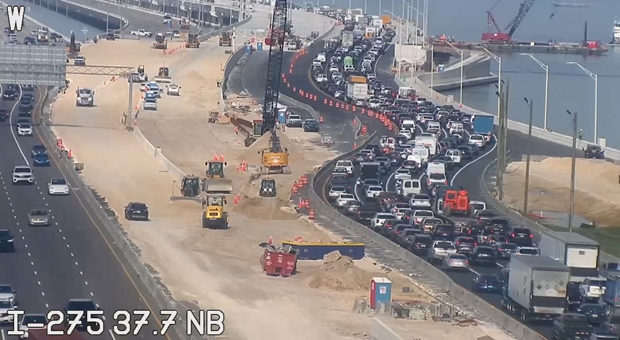 traffic on the bridge 