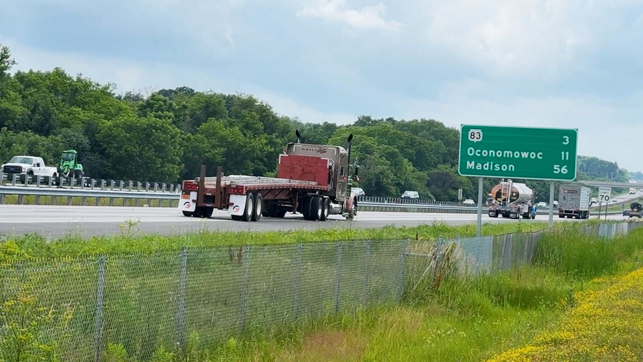 Traffic travels through Waukesha County on I-94. (Spectrum News 1/Mandy Hague)