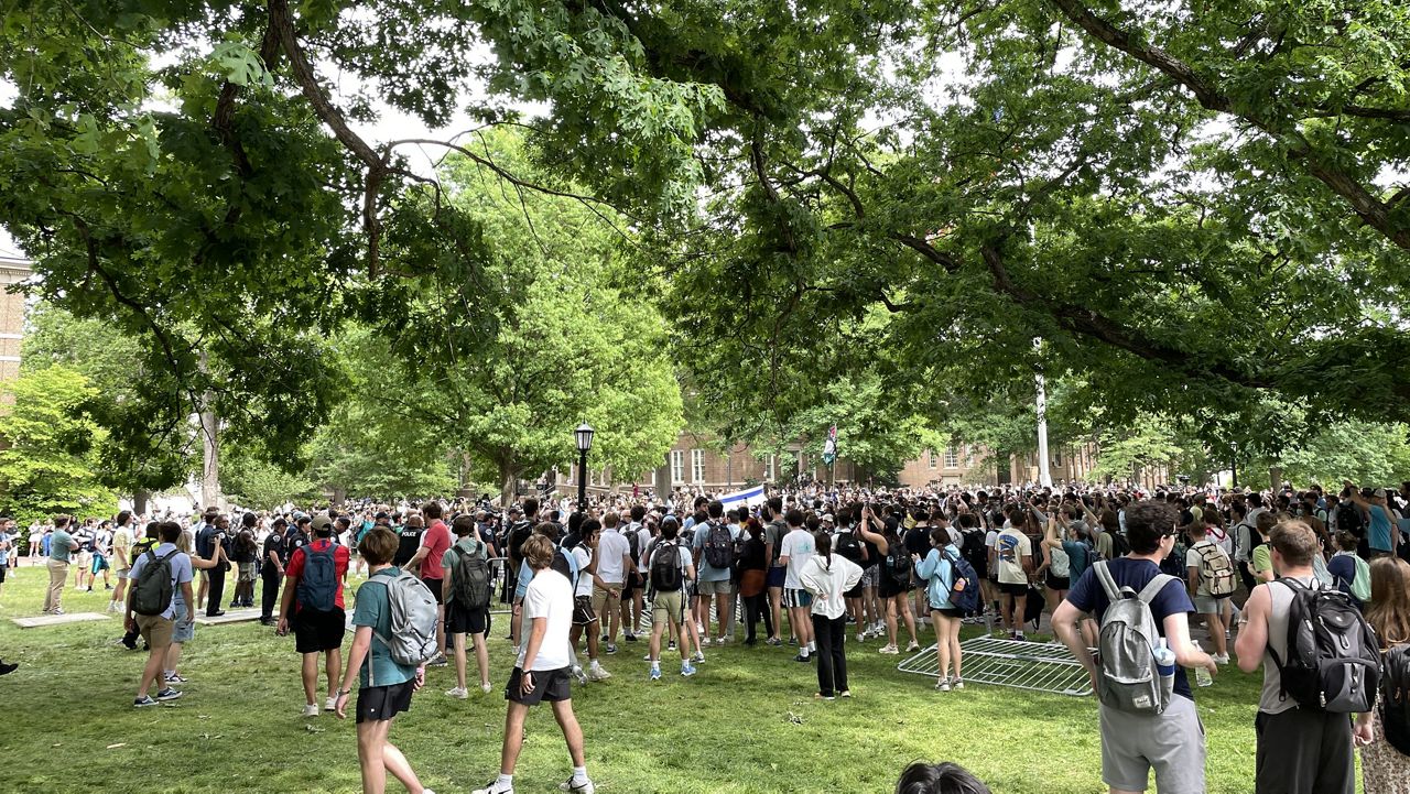 Protestors and police are clashing at UNC (Spectrum News 1/Sophia Fanning)