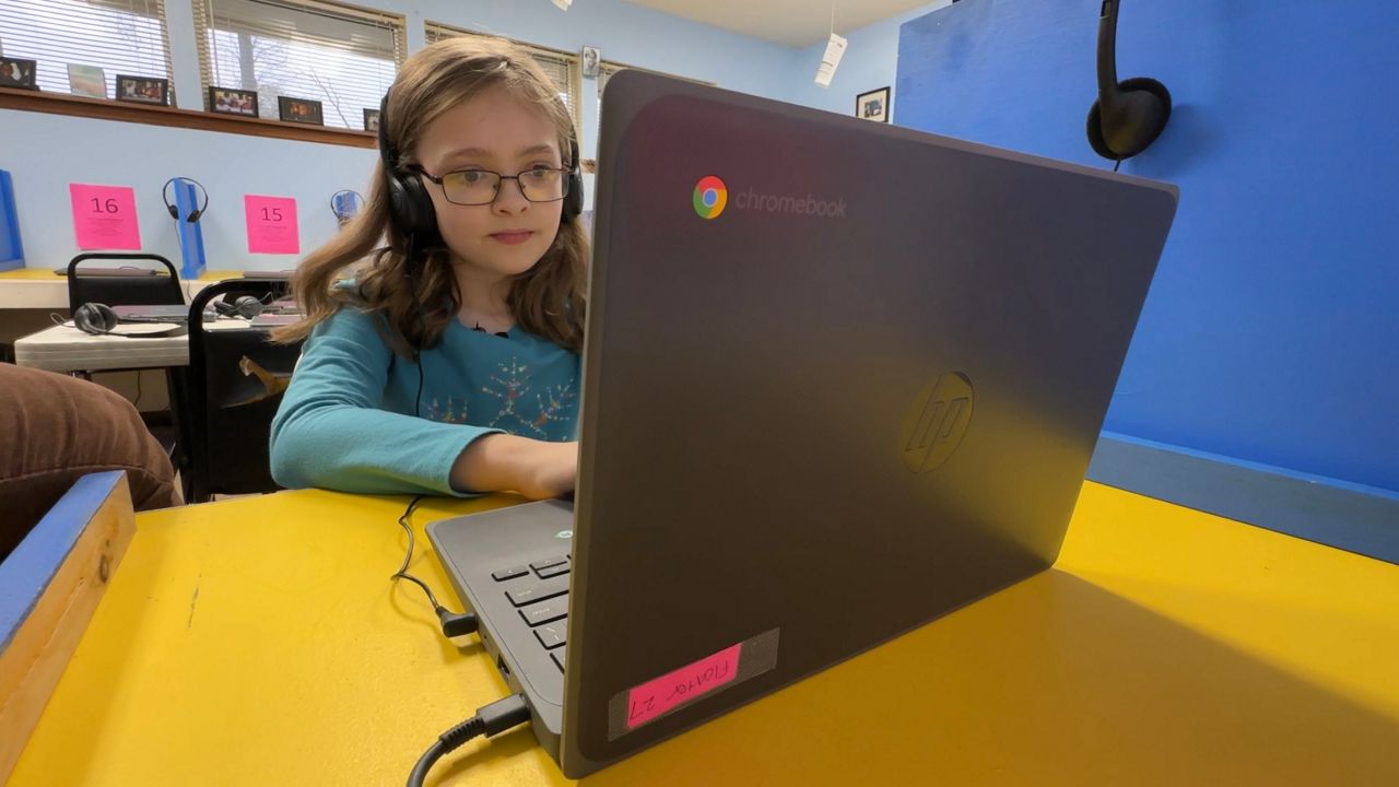 charlotte-after-school-program-helps-students-in-reading