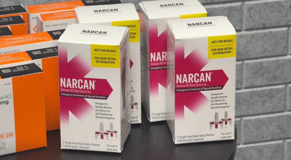 Project Overdose distributes Naloxone throughout Florida.