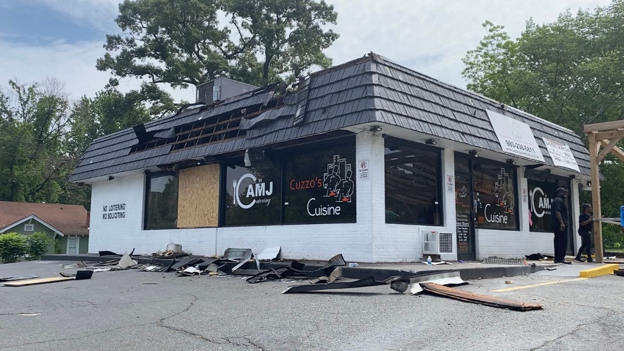 Unprecedented! Main Street Restaurant Fire – A Community'S Nightmare! - l5mp2k7