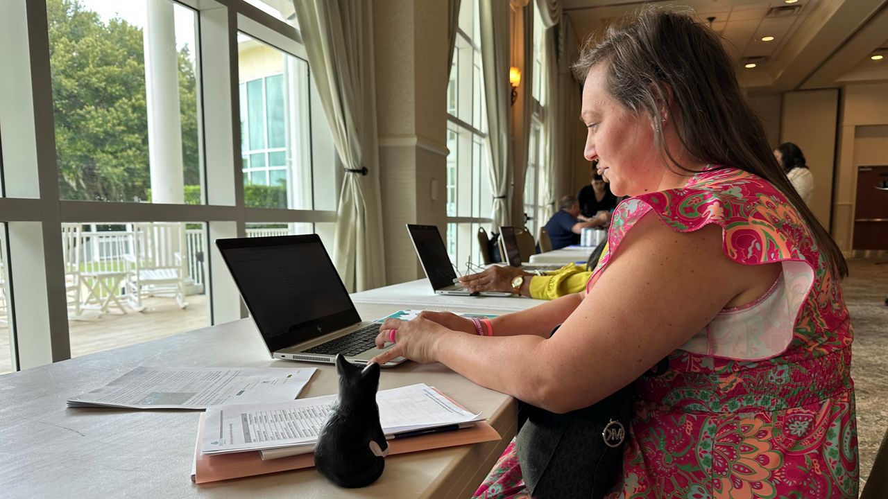 Orlando is outpacing job growth not only in Florida but also nationally. However, job seekers like Danielle Hudick are still facing challenges finding new positions. (Spectrum News)