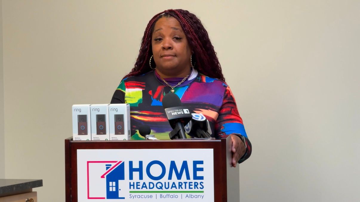 Syracuse Common Councilor, Rasheada Caldwell, announces the View Forty-Four Program. (Spectrum News 1/Mike Kuehner)